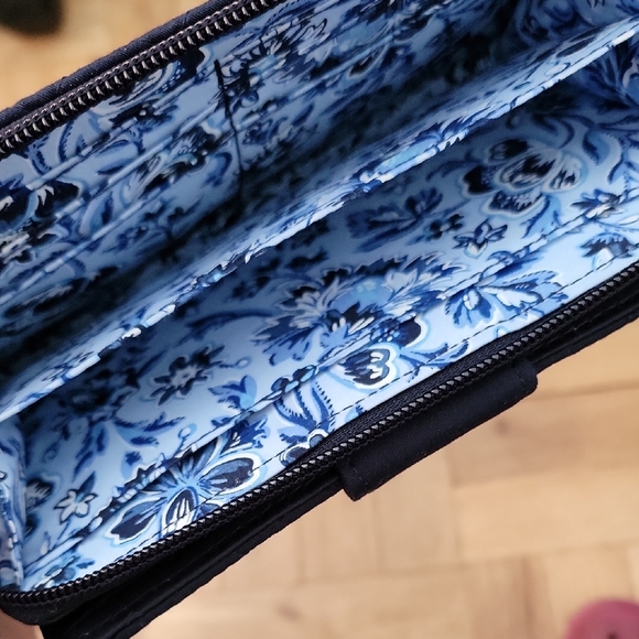VERA BRADLEY/TURNLOCK WALLET/NAVY - Picture 8 of 11